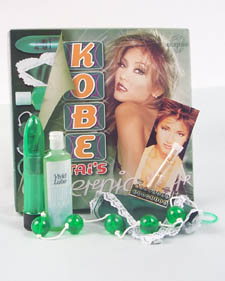 picture of Kobe Tai Overnight Kit copyright © Discreet Online Shopping. Used by permission.